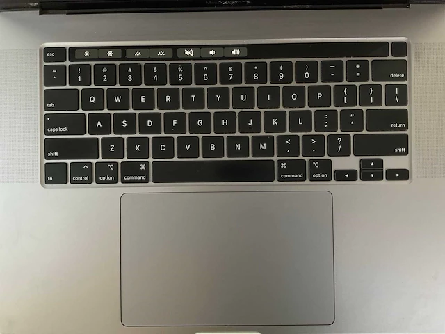Apple macbook pro 16”, core(tm) i7 9th gen, 16 gb ram, 500 gb nvme, amd radeon rx 5500m 4 gb laptop - afbeelding 4 van  8