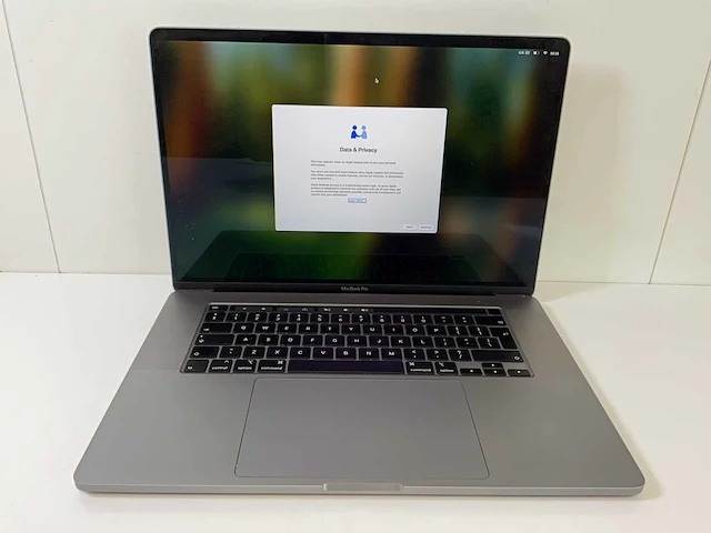 Apple macbook pro 16”, core(tm) i7 9th gen, 32 gb ram, 1 tb nvme, amd radeon pro 5500m 4 gb laptop - afbeelding 1 van  7