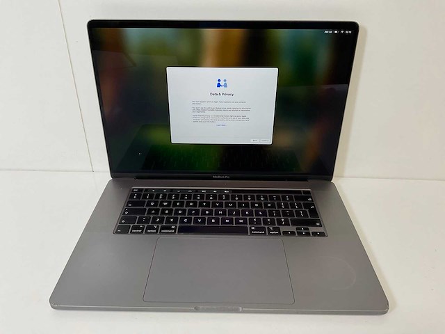 Apple macbook pro 16”, core(tm) i7 9th gen, 32 gb ram, 1 tb nvme, amd radeon pro 5500m 4 gb laptop - afbeelding 1 van  9