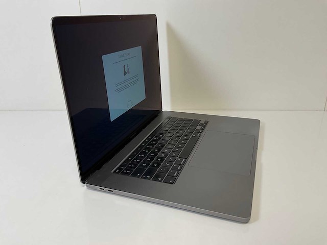 Apple macbook pro 16”, core(tm) i7 9th gen, 32 gb ram, 1 tb nvme, amd radeon pro 5500m 4 gb laptop - afbeelding 2 van  8