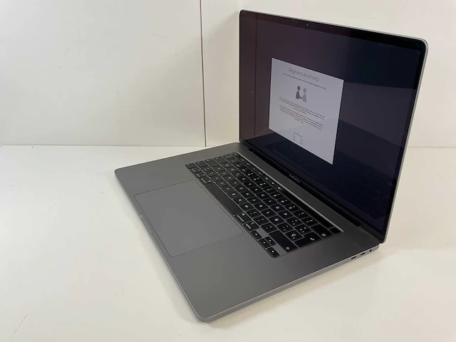 Apple macbook pro 16”, core(tm) i7 9th gen, 32 gb ram, 500 gb nvme, amd radeon rx 5500 4 gb laptop - afbeelding 3 van  7