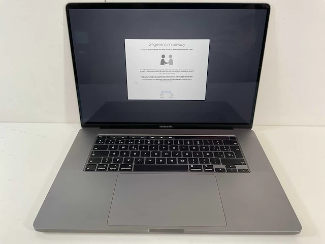 Apple macbook pro 16”, core(tm) i7 9th gen, 32 gb ram, 500 gb nvme, amd radeon rx 5500 4 gb laptop - afbeelding 1 van  7