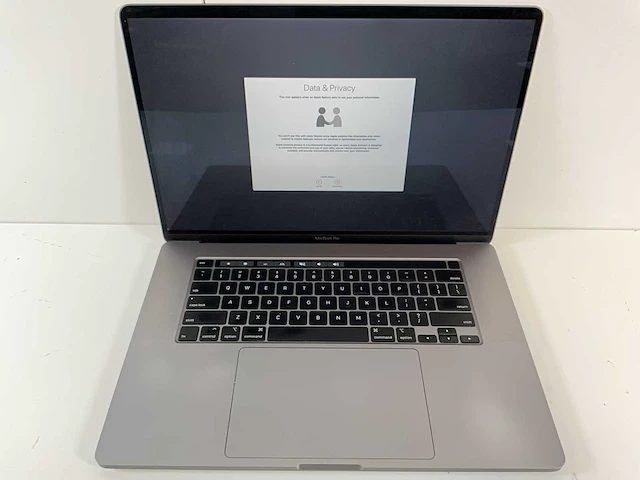 Apple macbook pro 16”, core(tm) i7 9th gen, 32 gb ram, 500 gb nvme, amd radeon rx 5500 4 gb laptop - afbeelding 1 van  7