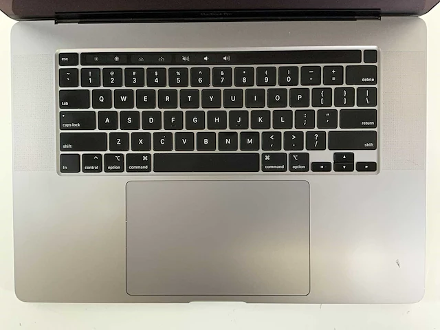 Apple macbook pro 16”, core(tm) i7 9th gen, 32 gb ram, 500 gb nvme, amd radeon rx 5500 4 gb laptop - afbeelding 4 van  7