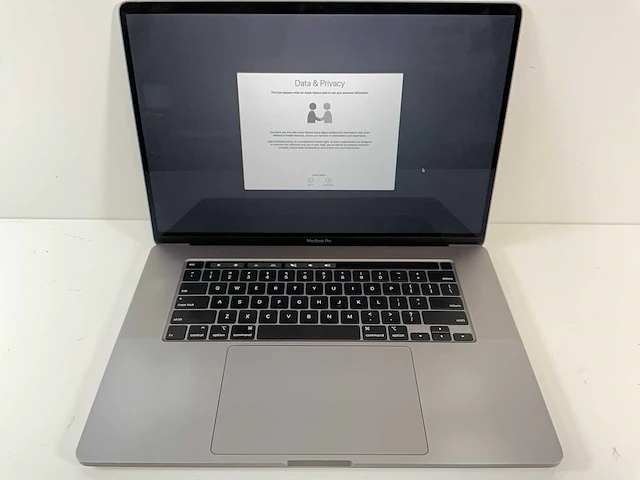 Apple macbook pro 16”, core(tm) i7 9th gen, 32 gb ram, 500 gb nvme, amd radeon rx 5500 4 gb laptop - afbeelding 1 van  7