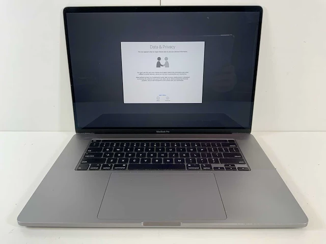 Apple macbook pro 16", core(tm) i7 9th gen, 32 gb ram, 500 gb nvme, amd radeon rx pro 5500m 4 gb laptop - afbeelding 1 van  7