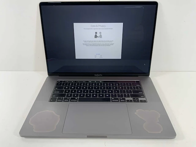 Apple macbook pro 16", core(tm) i7 9th gen, 32 gb ram, 500 gb nvme, amd radeon rx pro 5500m 4 gb laptop - afbeelding 1 van  6