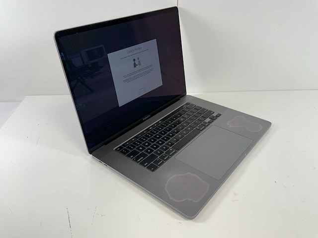 Apple macbook pro 16", core(tm) i7 9th gen, 32 gb ram, 500 gb nvme, amd radeon rx pro 5500m 4 gb laptop - afbeelding 2 van  6