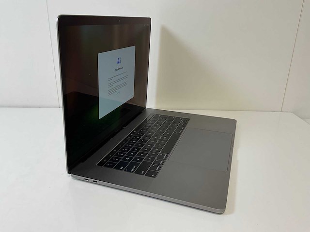 Apple macbook pro 16”, core(tm) i7 9th gen, 32 gb ram, 512 gb nvme, amd radeon pro 5300m 4 gb laptop - afbeelding 2 van  7