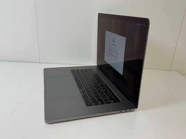 Apple macbook pro 16”, core(tm) i7 9th gen, 32 gb ram, 512 gb nvme, amd radeon pro 5300m 4 gb laptop - afbeelding 3 van  7