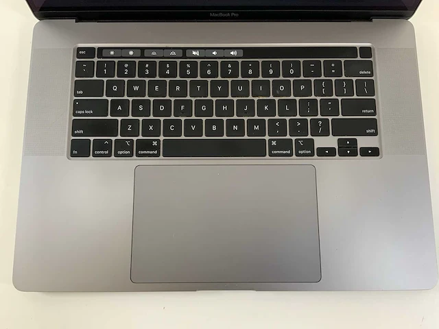 Apple macbook pro 16", core(tm) i9, 32 gb ram, 1 tb nvme, amd radeon pro 5500m 8 gb laptop - afbeelding 3 van  5
