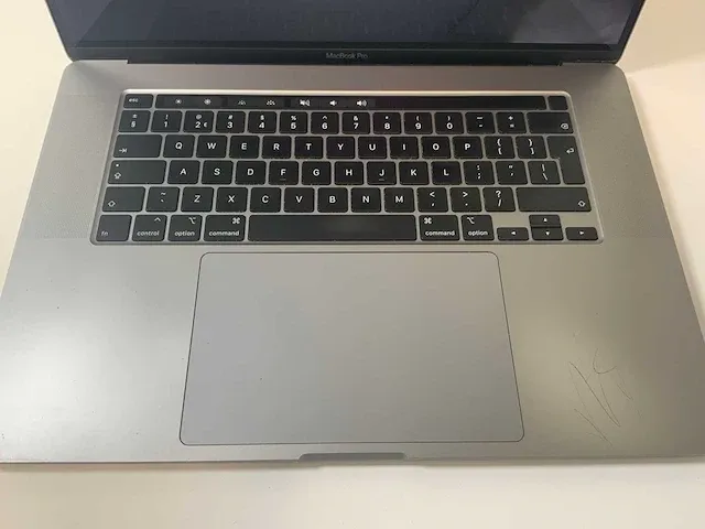 Apple macbook pro 16”, core(tm) i9 9th gen, 16 gb ram, 1 tb nvme, amd radeon pro 5500m 4 gb laptop - afbeelding 4 van  6