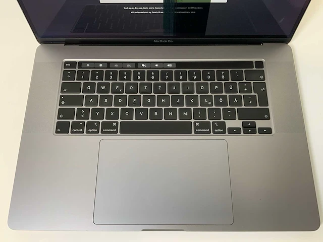 Apple macbook pro 16”, core(tm) i9 9th gen, 16 gb ram, 1 tb nvme, amd radeon pro 5500m 4 gb laptop - afbeelding 4 van  7