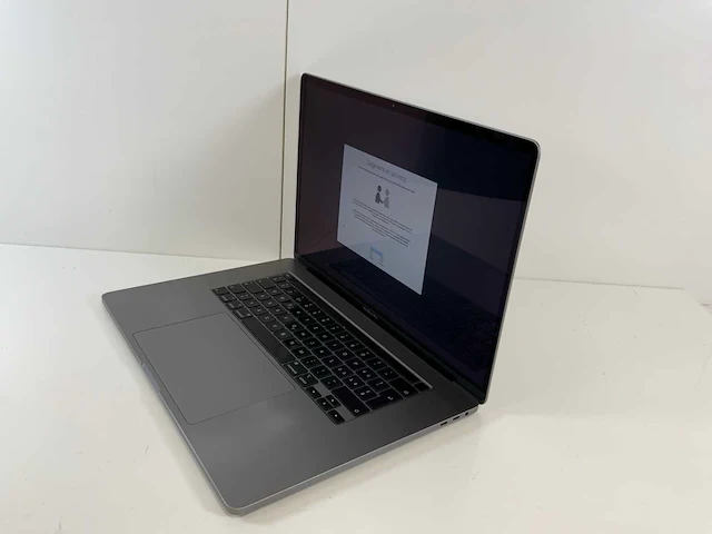 Apple macbook pro 16", core(tm) i9 9th gen, 16 gb ram, 1 tb nvme, amd radeon pro 5500m 4 gb laptop - afbeelding 3 van  7