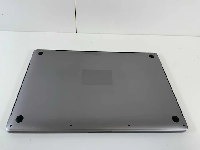 Apple macbook pro 16", core(tm) i9 9th gen, 16 gb ram, 1 tb nvme, amd radeon pro 5500m 4 gb laptop - afbeelding 6 van  7