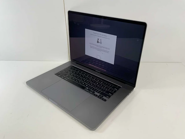 Apple macbook pro 16", core(tm) i9 9th gen, 16 gb ram, 1 tb nvme, amd radeon pro 5500m 4 gb laptop - afbeelding 3 van  7