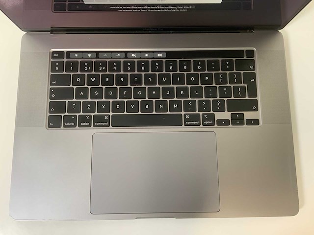 Apple macbook pro 16”, core(tm) i9 9th gen, 16 gb ram, 1 tb nvme, amd radeon pro 5500m 4 gb laptop - afbeelding 4 van  7