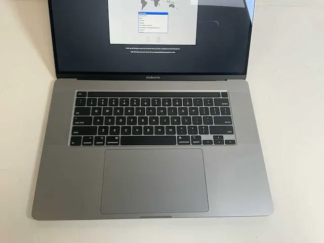 Apple macbook pro 16", core(tm) i9 9th gen, 16 gb ram, 1 tb nvme, amd radeon pro 5500m 4gb laptop - afbeelding 2 van  7