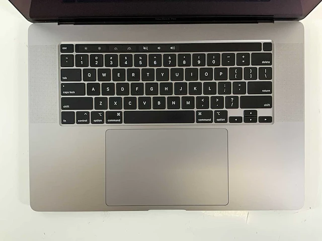Apple macbook pro 16”, core(tm) i9 9th gen, 16 gb ram, 1 tb nvme, amd radeon rx 5500 4 gb laptop - afbeelding 4 van  7
