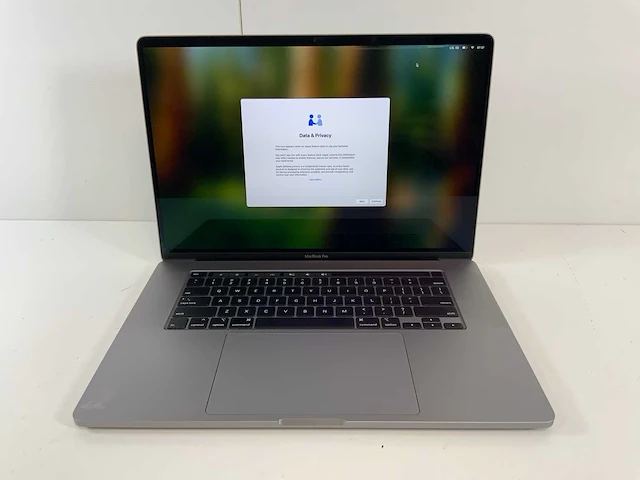 Apple macbook pro 16", core(tm) i9 9th gen, 32 gb ram, 1 tb nvme, amd radeon pro 5500m 4 gb laptop - afbeelding 1 van  7