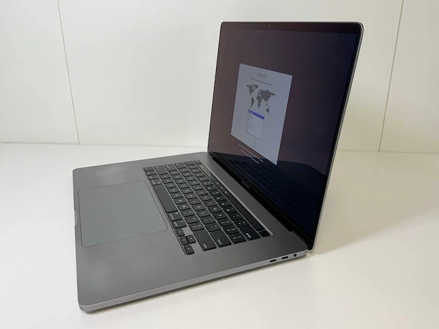 Apple macbook pro 16”, core(tm) i9 9th gen, 32 gb ram, 1 tb nvme, amd radeon pro 5500m 8 gb laptop - afbeelding 2 van  7