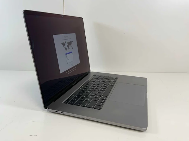 Apple macbook pro 16", core(tm) i9 9th gen, 32 gb ram, 1 tb nvme, amd radeon pro 5500m 8 gb laptop - afbeelding 2 van  7