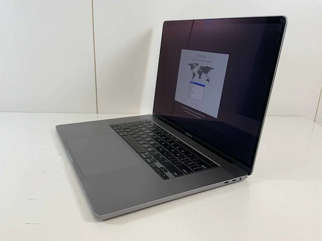 Apple macbook pro 16", core(tm) i9 9th gen, 32 gb ram, 1 tb nvme, amd radeon pro 5500m 8 gb laptop - afbeelding 3 van  7