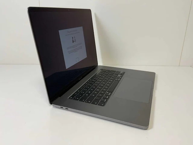 Apple macbook pro 16”, core(tm) i9 9th gen, 32 gb ram, 1 tb nvme, amd radeon pro 5500m 8 gb laptop - afbeelding 2 van  7