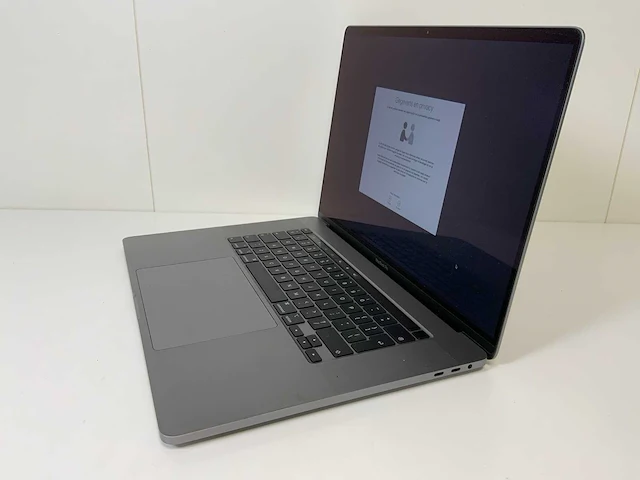 Apple macbook pro 16”, core(tm) i9 9th gen, 32 gb ram, 1 tb nvme, amd radeon pro 5500m 8 gb laptop - afbeelding 3 van  7