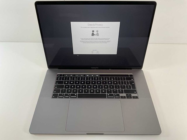 Apple macbook pro 16”, core(tm) i9 9th gen, 32 gb ram, 1 tb nvme, amd radeon pro v520 8 gb laptop - afbeelding 1 van  7