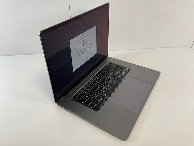 Apple macbook pro 16”, core(tm) i9 9th gen, 32 gb ram, 1 tb nvme, amd radeon pro v520 8 gb laptop - afbeelding 2 van  7