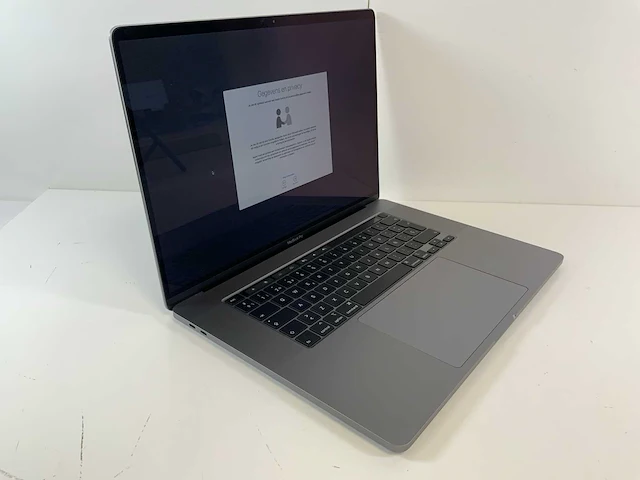 Apple macbook pro 16", core(tm) i9 9th gen, 32 gb ram, 1 tb nvme, amd radeon rx pro 5500m 8 gb laptop - afbeelding 2 van  7
