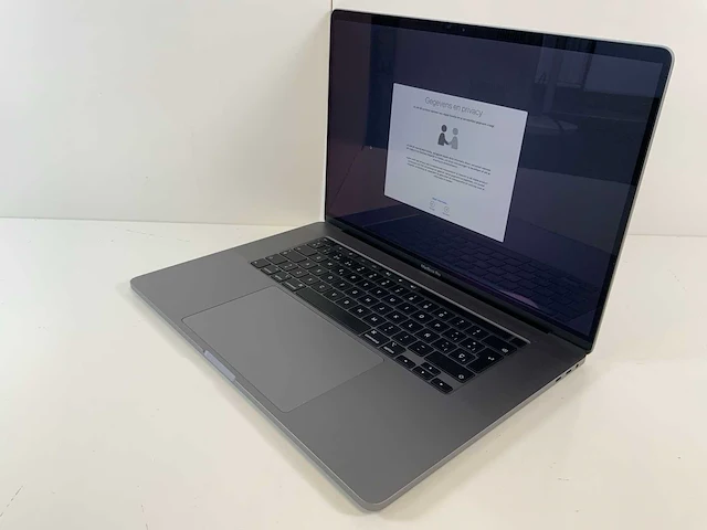 Apple macbook pro 16", core(tm) i9 9th gen, 32 gb ram, 1 tb nvme, amd radeon rx pro 5500m 8 gb laptop - afbeelding 3 van  7