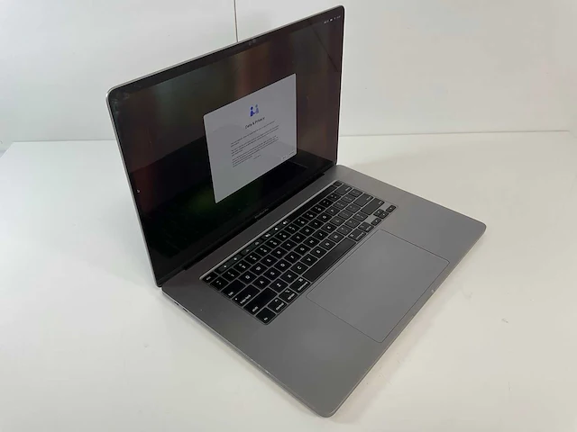 Apple macbook pro 16”, core(tm) i9 9th gen, 32 gb ram, 1 tb nvme laptop - afbeelding 2 van  7