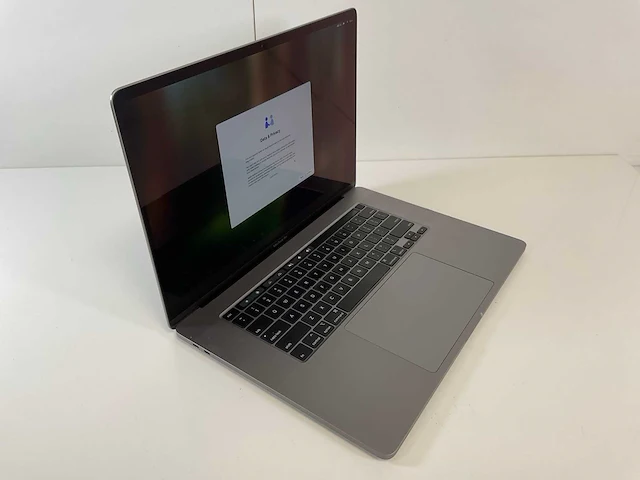 Apple macbook pro 16”, core(tm) i9 9th gen, 32 gb ram, 1 tb nvme laptop - afbeelding 2 van  7