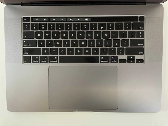 Apple macbook pro 16”, core(tm) i9 9th gen, 32 gb ram, 1 tb nvme laptop - afbeelding 4 van  7