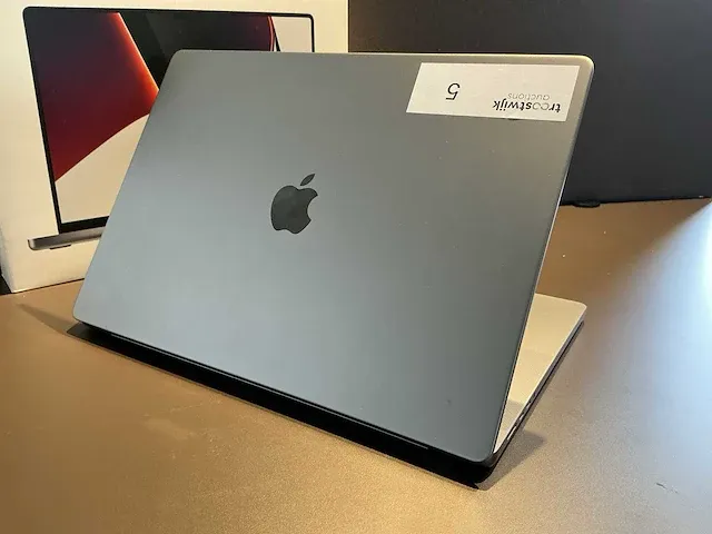 Apple macbook pro 16 inch (a2485) laptop - afbeelding 4 van  7