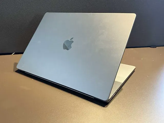 Apple macbook pro 16 inch (a2485) laptop - afbeelding 5 van  7
