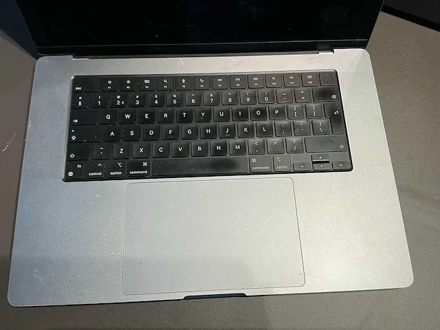 Apple macbook pro 16 inch (a2485) laptop - afbeelding 2 van  7