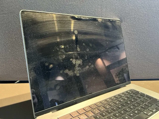 Apple macbook pro 16 inch (a2485) laptop - afbeelding 3 van  9