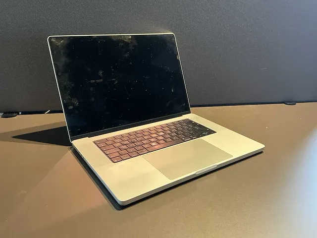 Apple macbook pro 16 inch (a2780) laptop - afbeelding 1 van  7