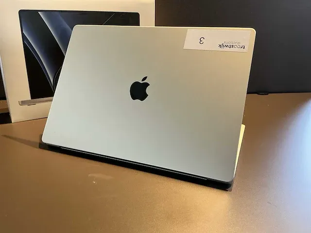 Apple macbook pro 16 inch (a2780) laptop - afbeelding 5 van  8
