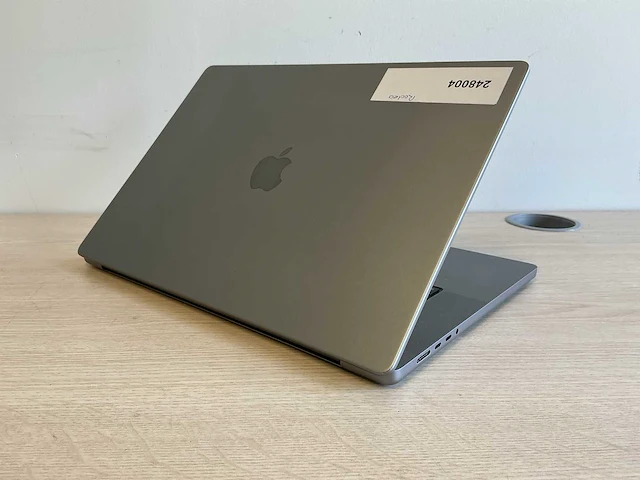 Apple macbook pro 16 inch m1 pro laptop - afbeelding 3 van  6
