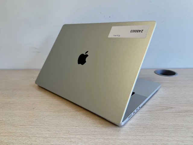 Apple macbook pro 16 inch m3 pro - afbeelding 6 van  6