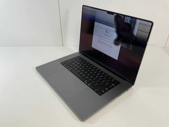 Apple macbook pro 16”, m1 pro, 16 gb ram, 500 gb nvme laptop - afbeelding 3 van  7