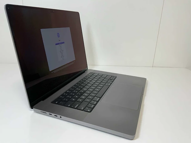 Apple macbook pro 16", m1 pro, 16 gb ram, 500 gb ssd laptop - afbeelding 3 van  7