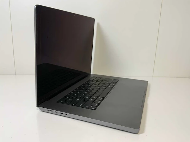 Apple macbook pro 16”, m1 pro, 16 gb ram, 500 gb ssd laptop - afbeelding 2 van  7