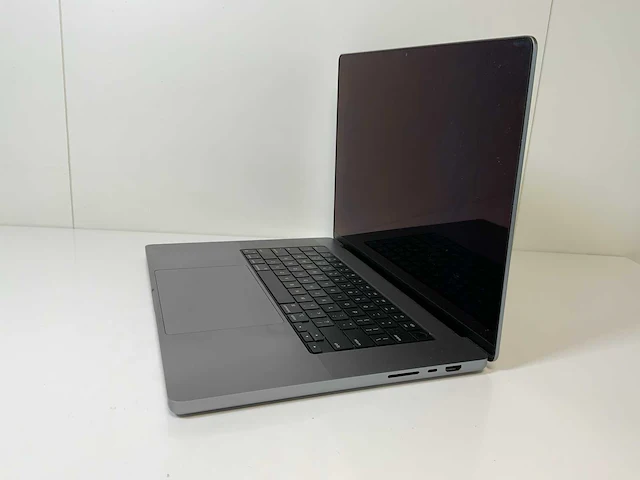 Apple macbook pro 16”, m1 pro, 16 gb ram, 500 gb ssd laptop - afbeelding 3 van  7