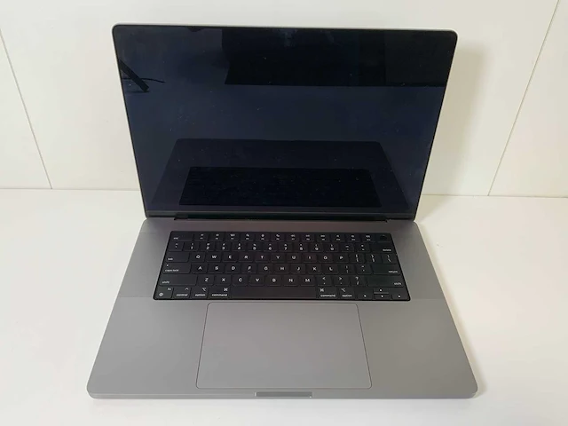 Apple macbook pro 16”, m1 pro, 16 gb ram, 500 gb ssd laptop - afbeelding 1 van  7