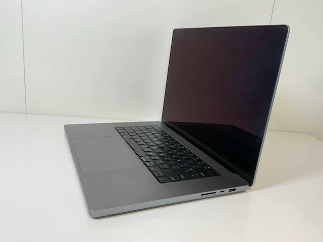 Apple macbook pro 16”, m1 pro, 16 gb ram, 500 gb ssd laptop - afbeelding 3 van  7